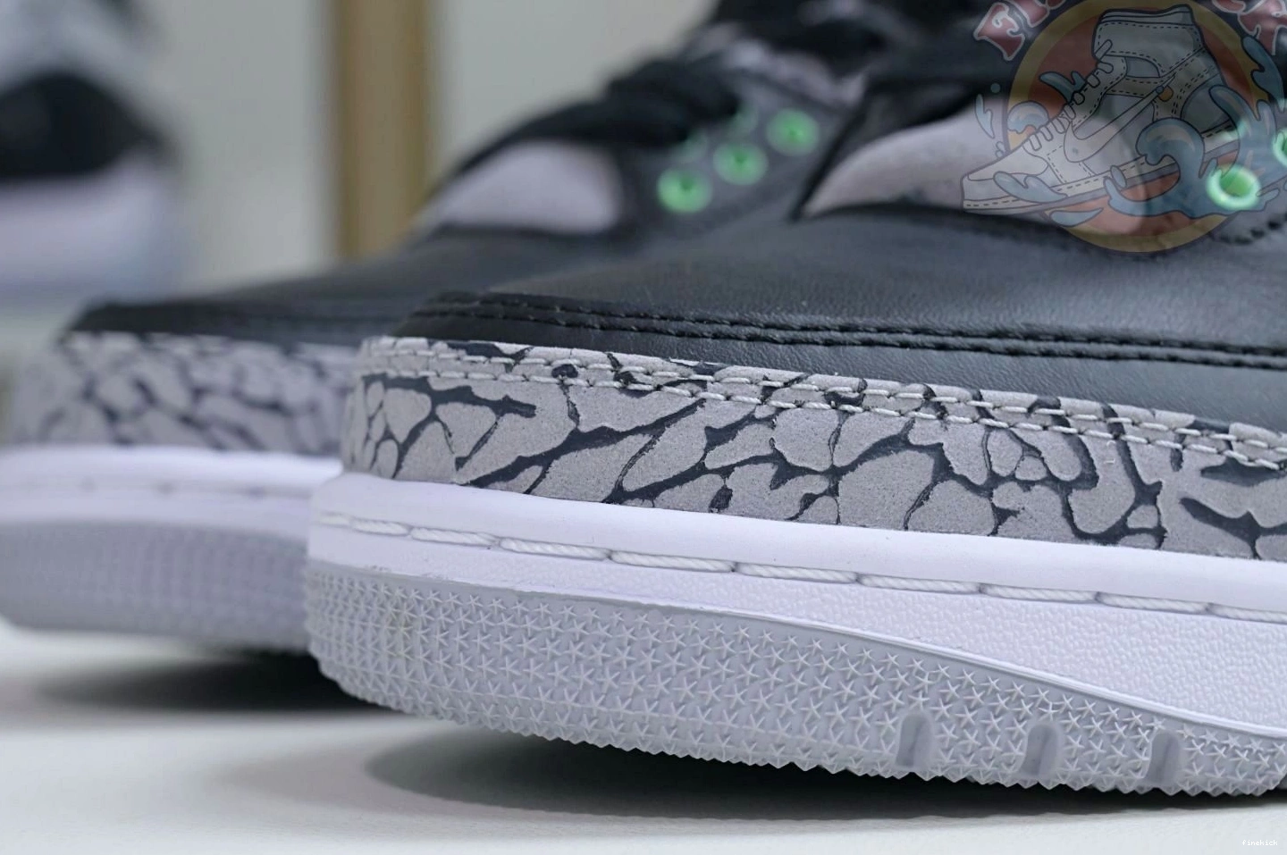 3 Glow Air Green Jordan 0302